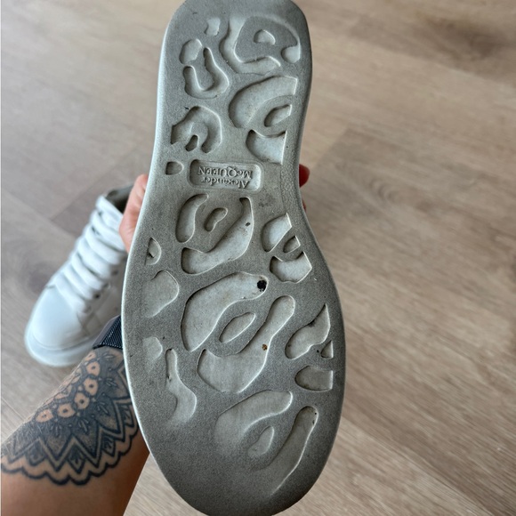 Alexander McQueen white oversized sneakers - Picture 5 of 7